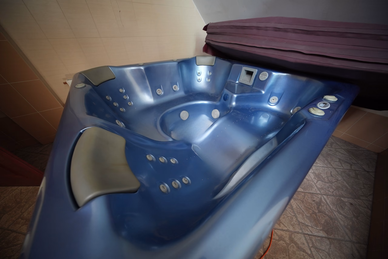 Jacuzzi